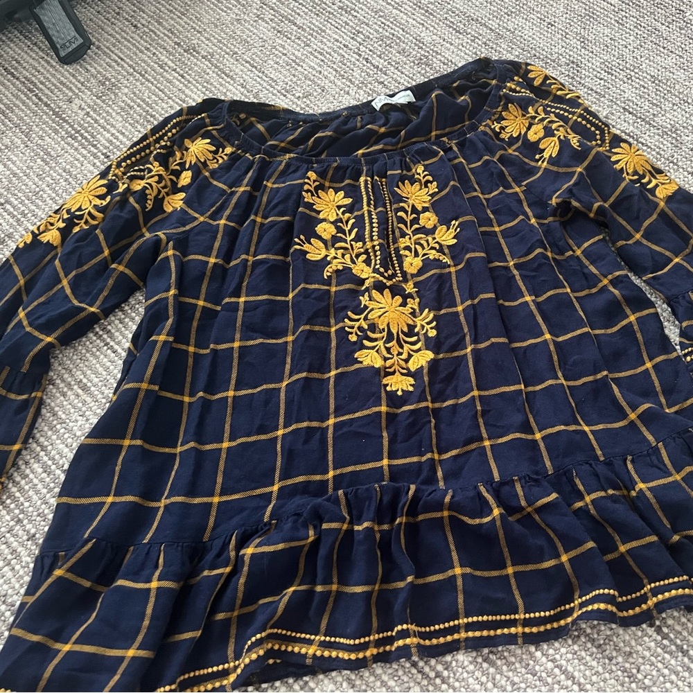 Neiman Marcus Tunic Embroidered Top
